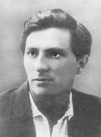 Александр Жаров