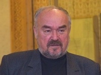 Олег Куратов