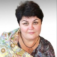 Елена Петрова